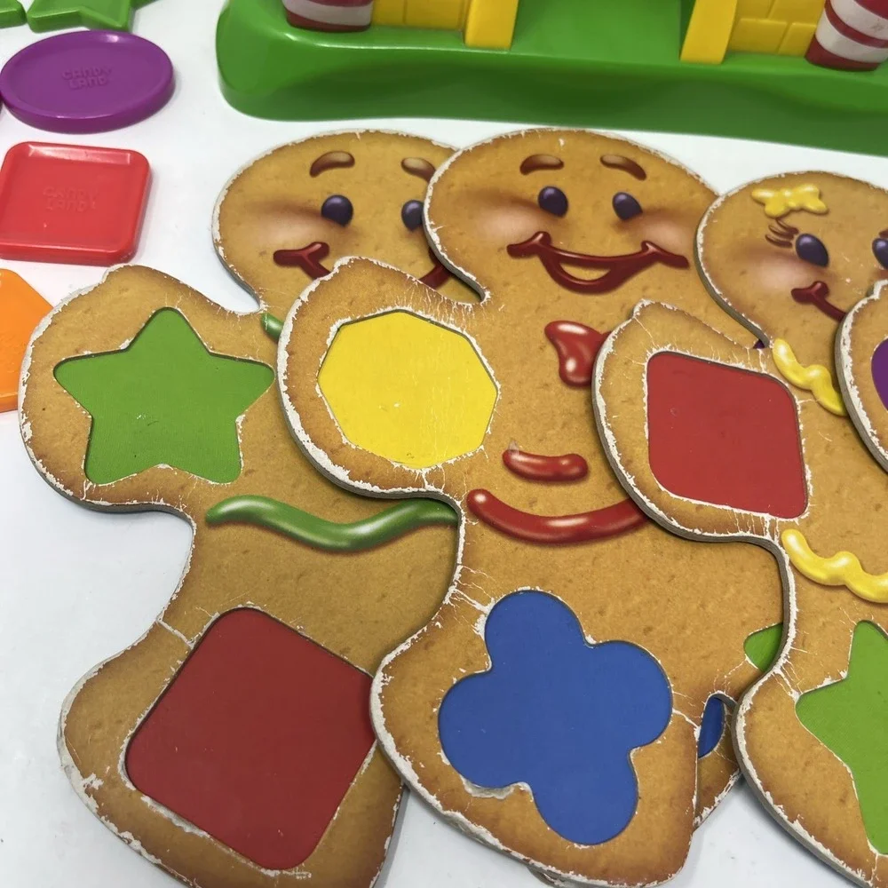 Hasbro Candyland Castle Game 2007 gingerbread people tokens Incomplete
